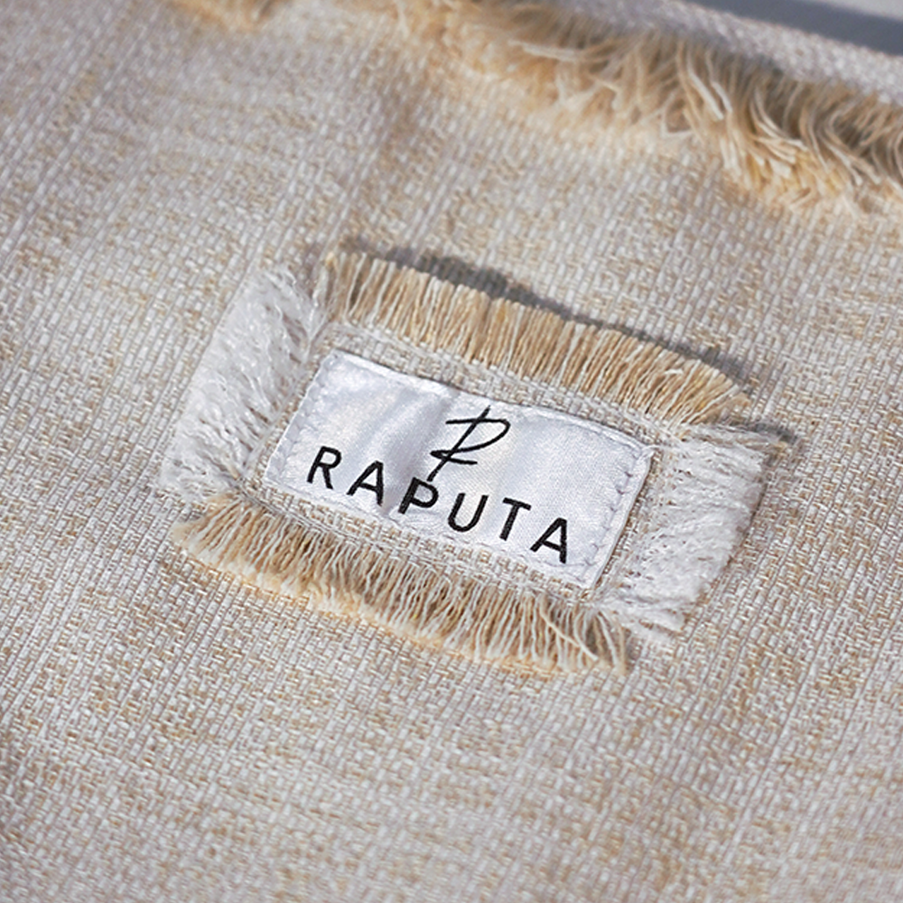 Elegant White Handbag with Decorative Details - Image 3