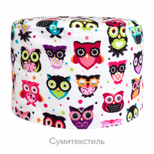 Medical cap with colorful owl print on a white background — Сумитекстиль