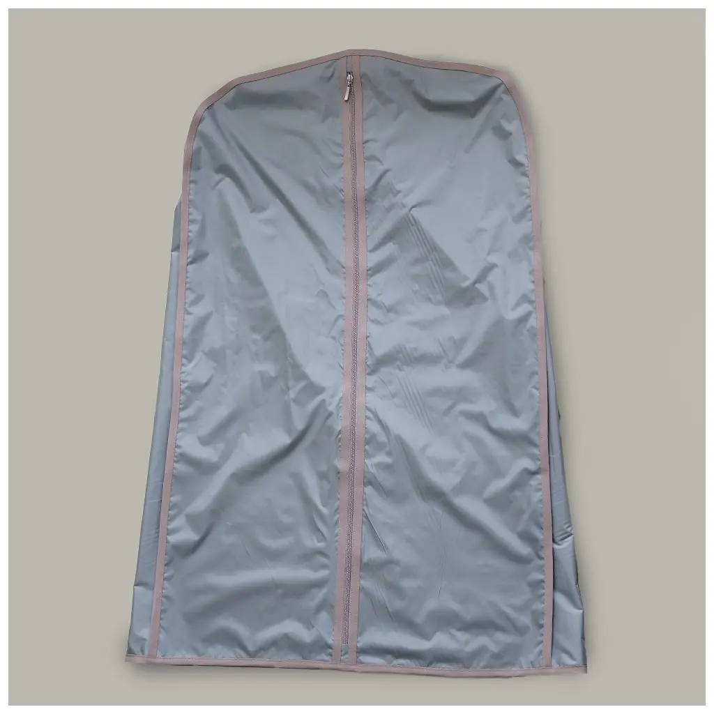 Gray Garment Cover Raputa