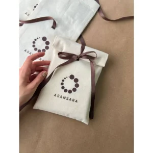 Lined envelope in basic unbleached cotton. (10pcs)
